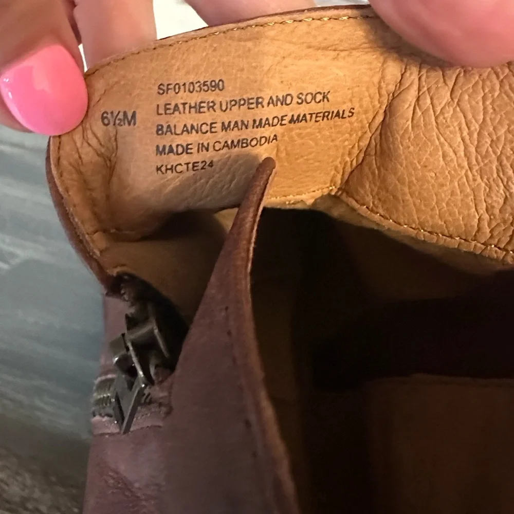 NWOT Sofft Brown Leather‎ Ankle Boots - Size 6.5